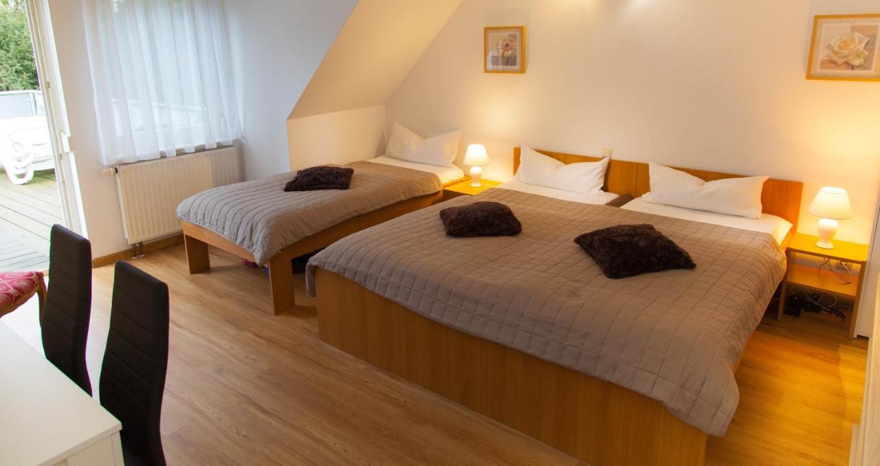 Am Gutspark Prager Gbr Apartamento
