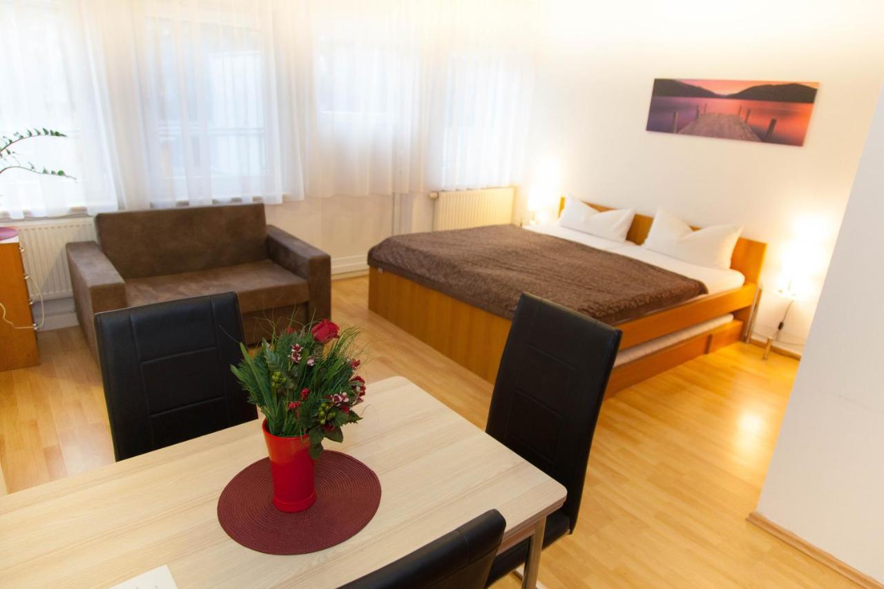 Apartment Am Gutspark Prager Gbr *